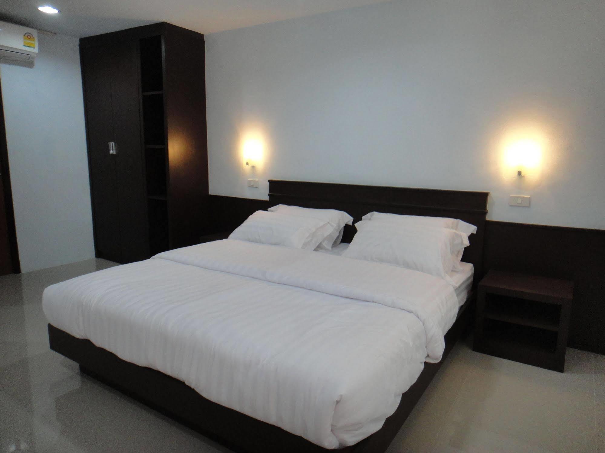 Prajak Inn Udon Thani Exterior photo